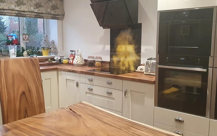 Ivory Kitchen Heanor 3