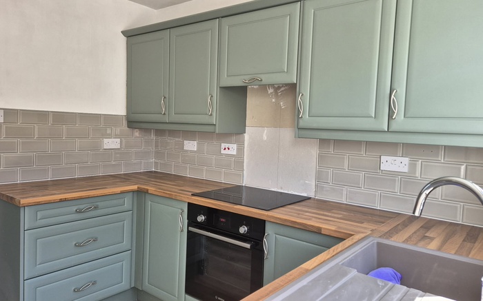 Reed Green Kitchen Sutton 3